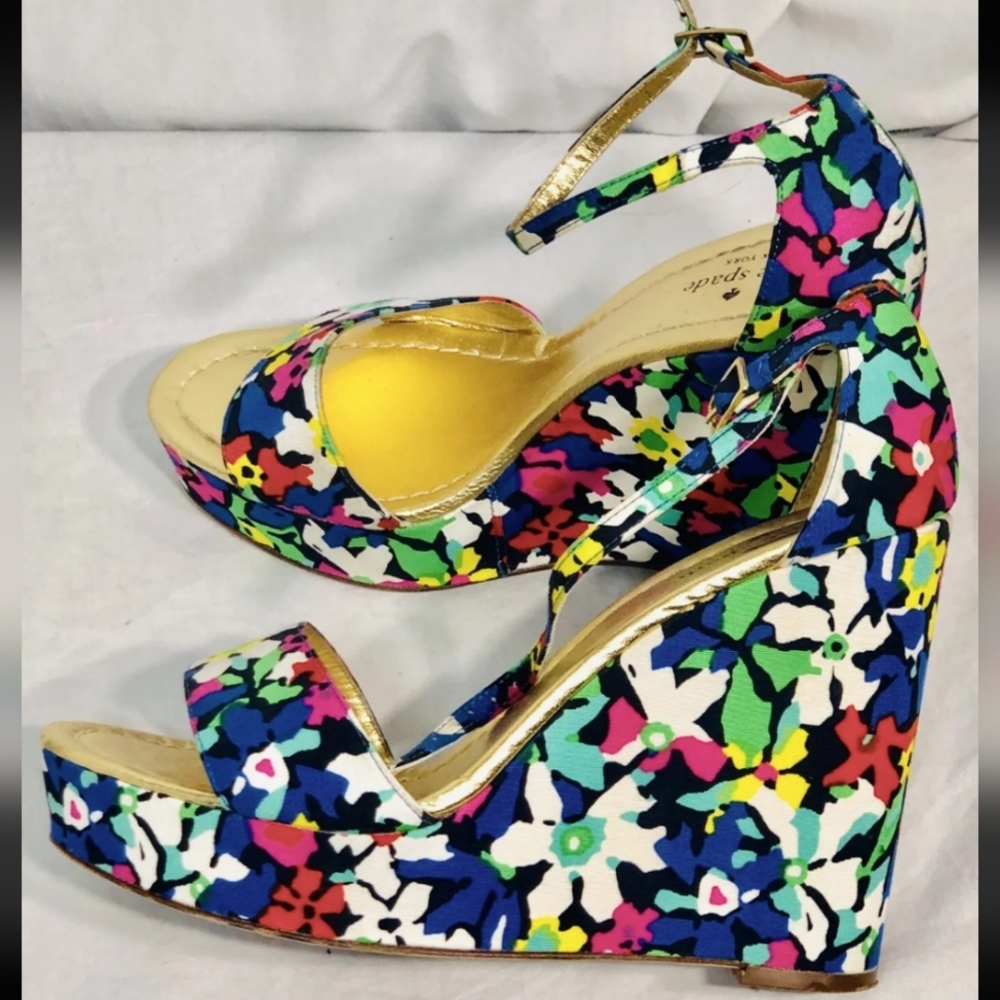 Kate Spade floral wedges sz 8.5